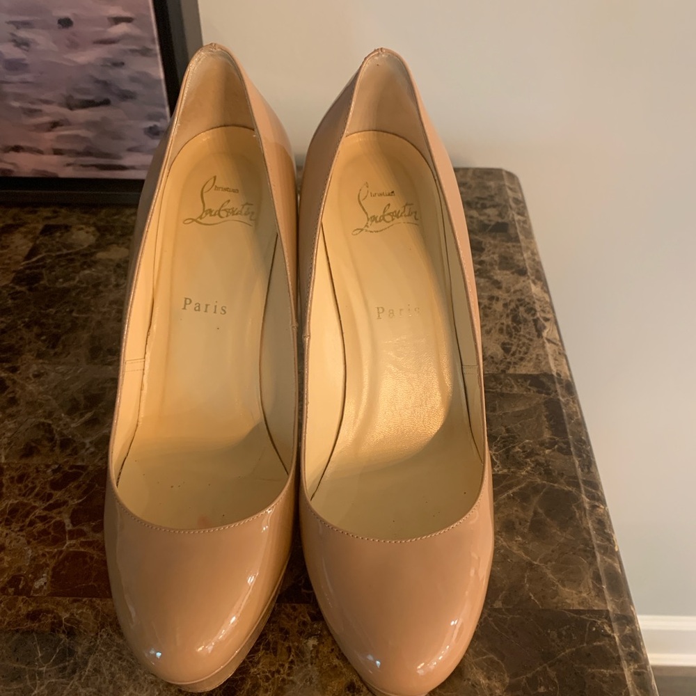 Christian Louboutin 9B